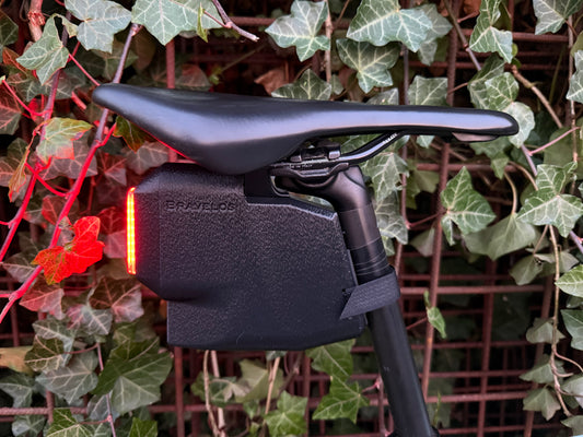 Bravelos Slipstream case Ravemen TR30 (Inclusief verlichting)